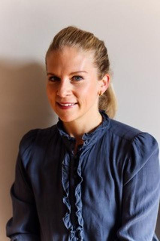 Dr. Kristina Fuest Dr. Kristina Fuest